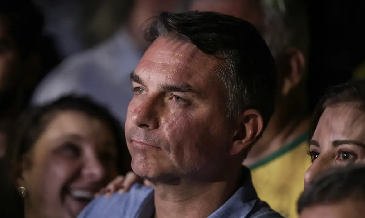 Candidato afirma que pretende usar capital político do início de um eventual mandato para aprovar PEC sobre o tema.